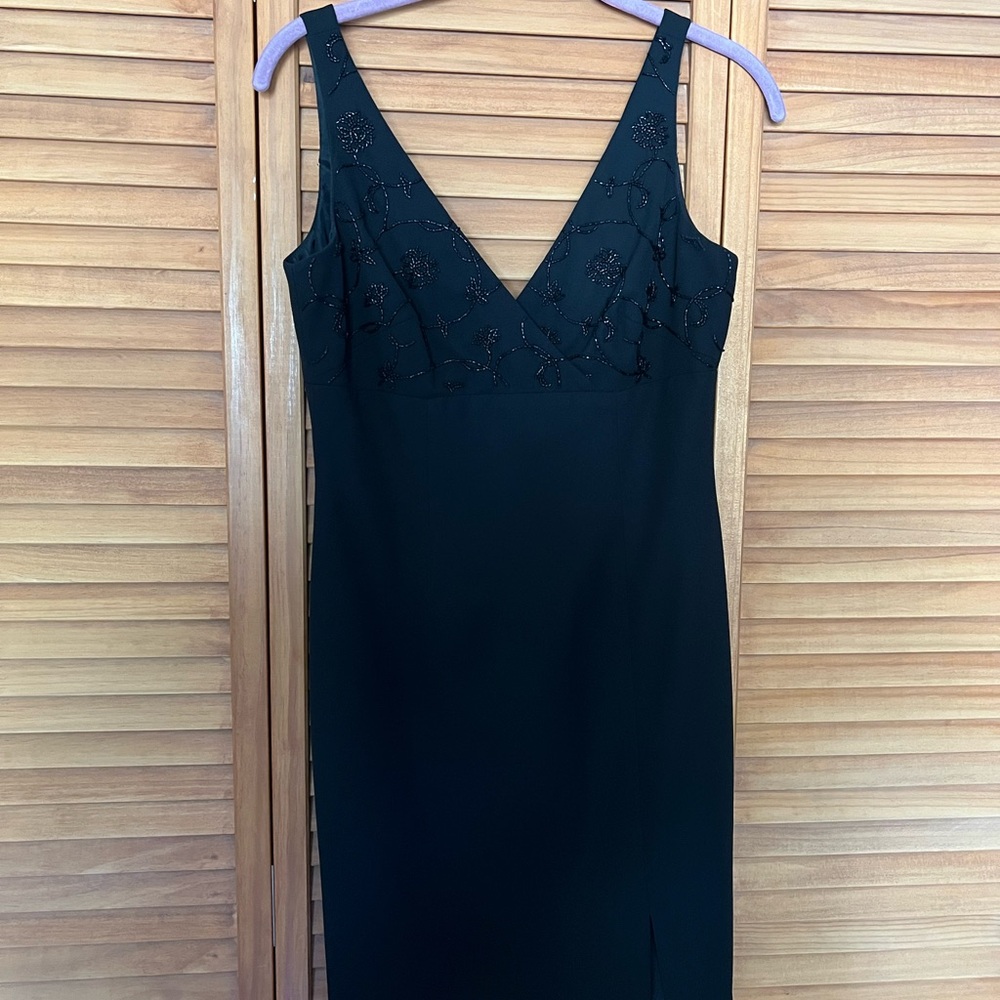 Black short dress Laundry size 6